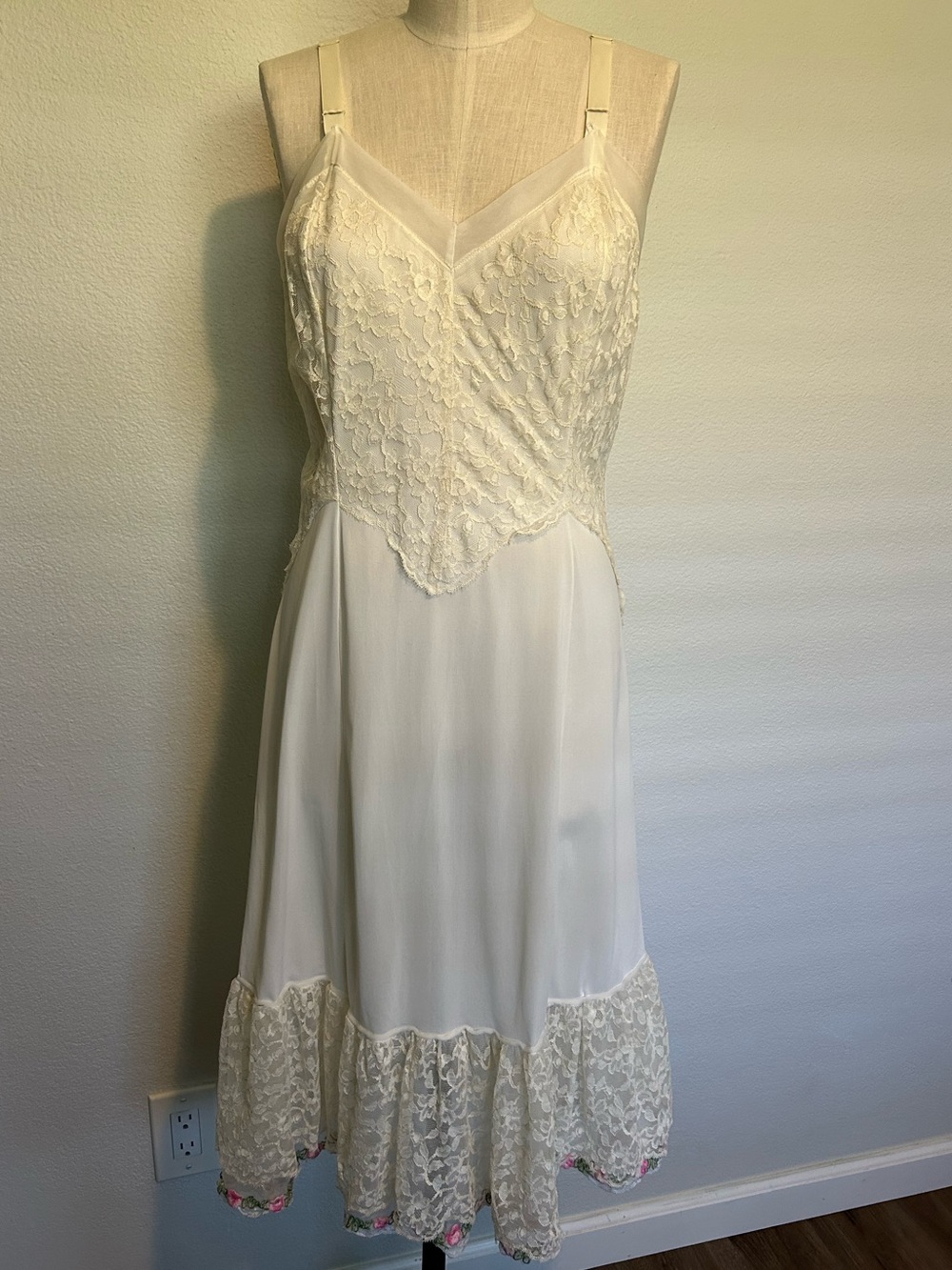 Ivory Lace Midi Dress - Rosebud trim